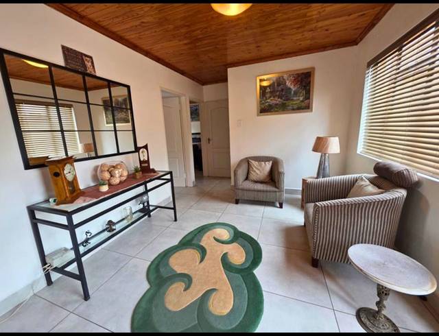 2 BEDROOM HOUSE FOR SALE IN GLEN MARAIS